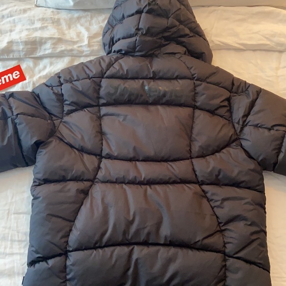 SOLD! - NWT Supreme down jacket collection f/w 2021 - Picture 6 of 12